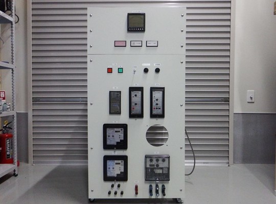 継電器